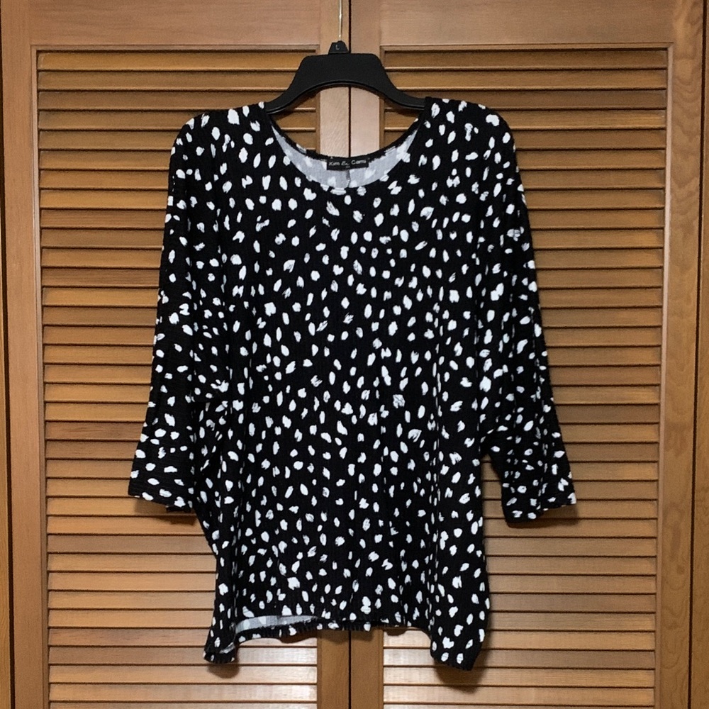 Kim & Cami Black and White Polka Dot Oversized Top 2X